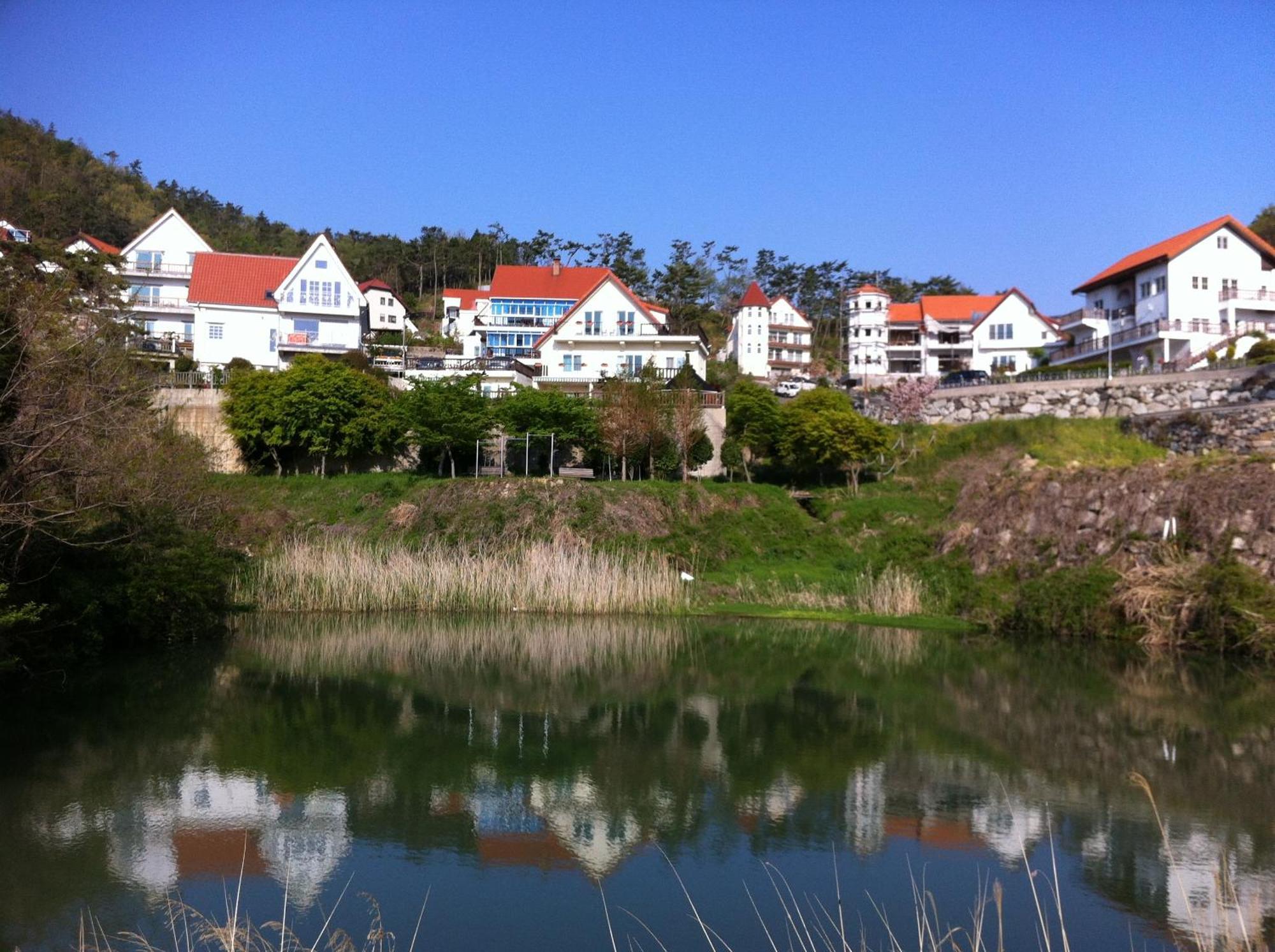 Namhae Neuhaus Hotel Exterior photo